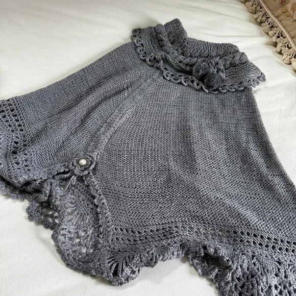 soft gray chunky knit poncho - Picture 3 of 3